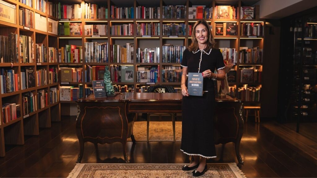 Martha Leal lança livro