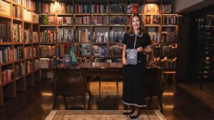 Martha Leal lança livro